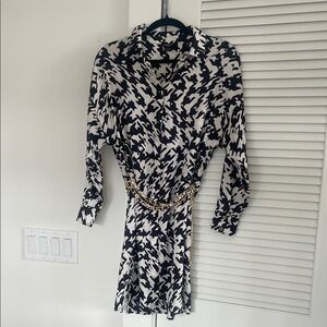 Marciano Black and White Houndstooth Long Sleeve Shirt Dress with Chain Belt